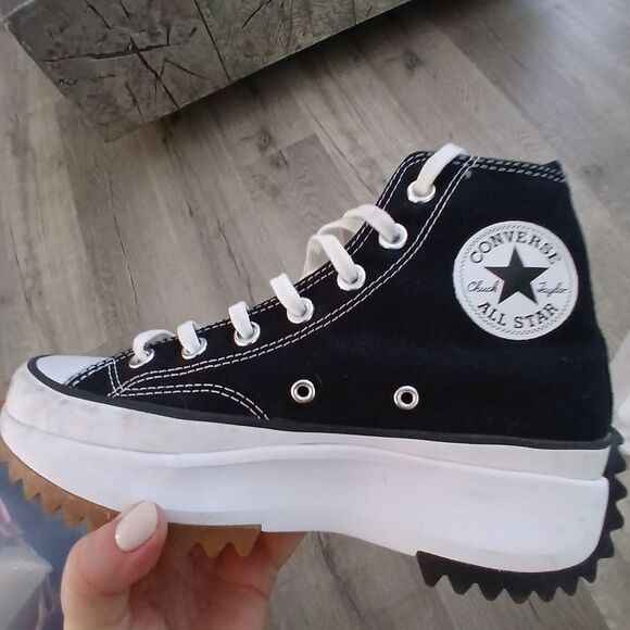 Converse Chuck Taylor Classic Black and White - Picture 3 of 4